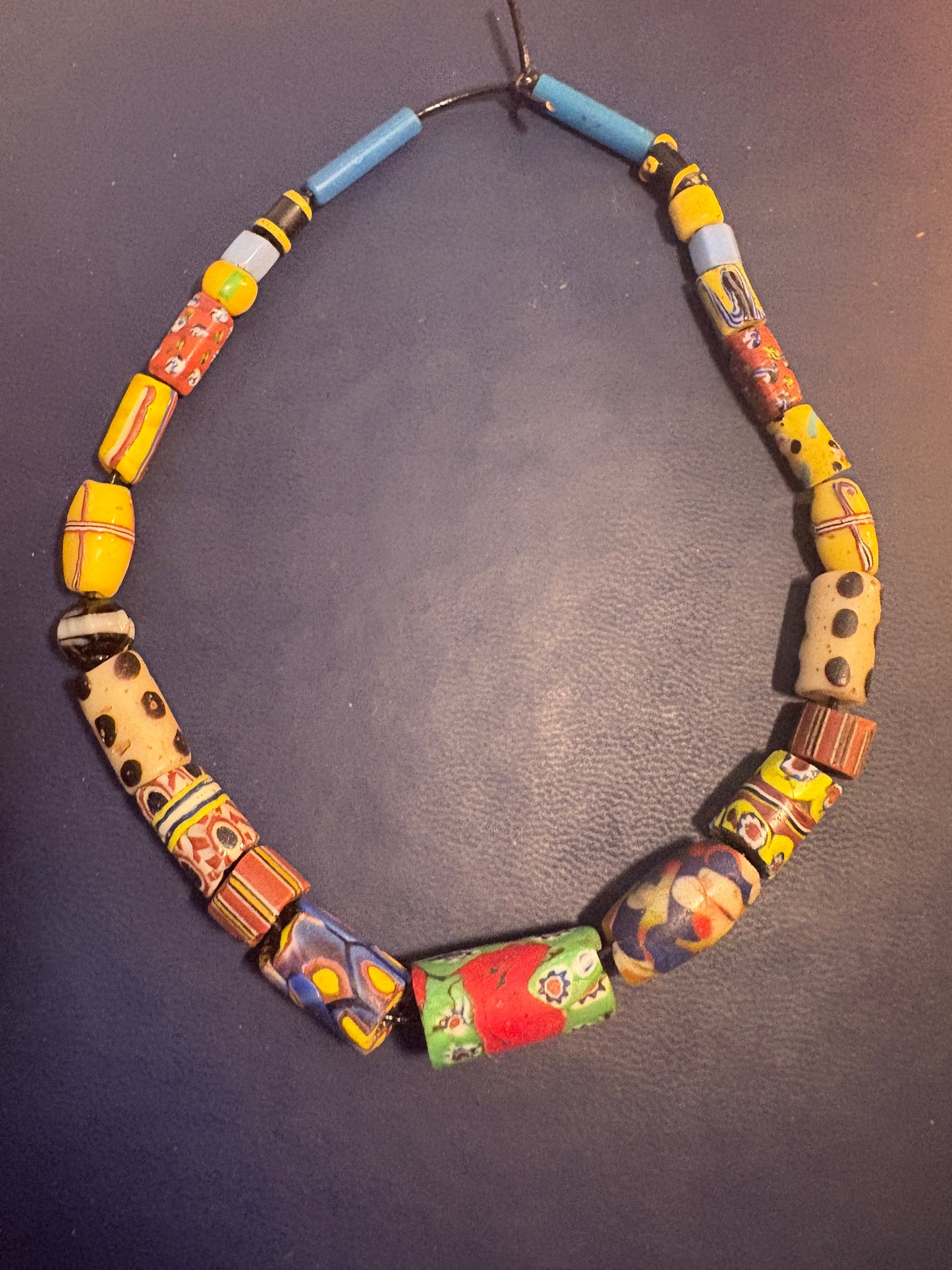 Authentic African Trade Beads, Antique Beads [BR0018)