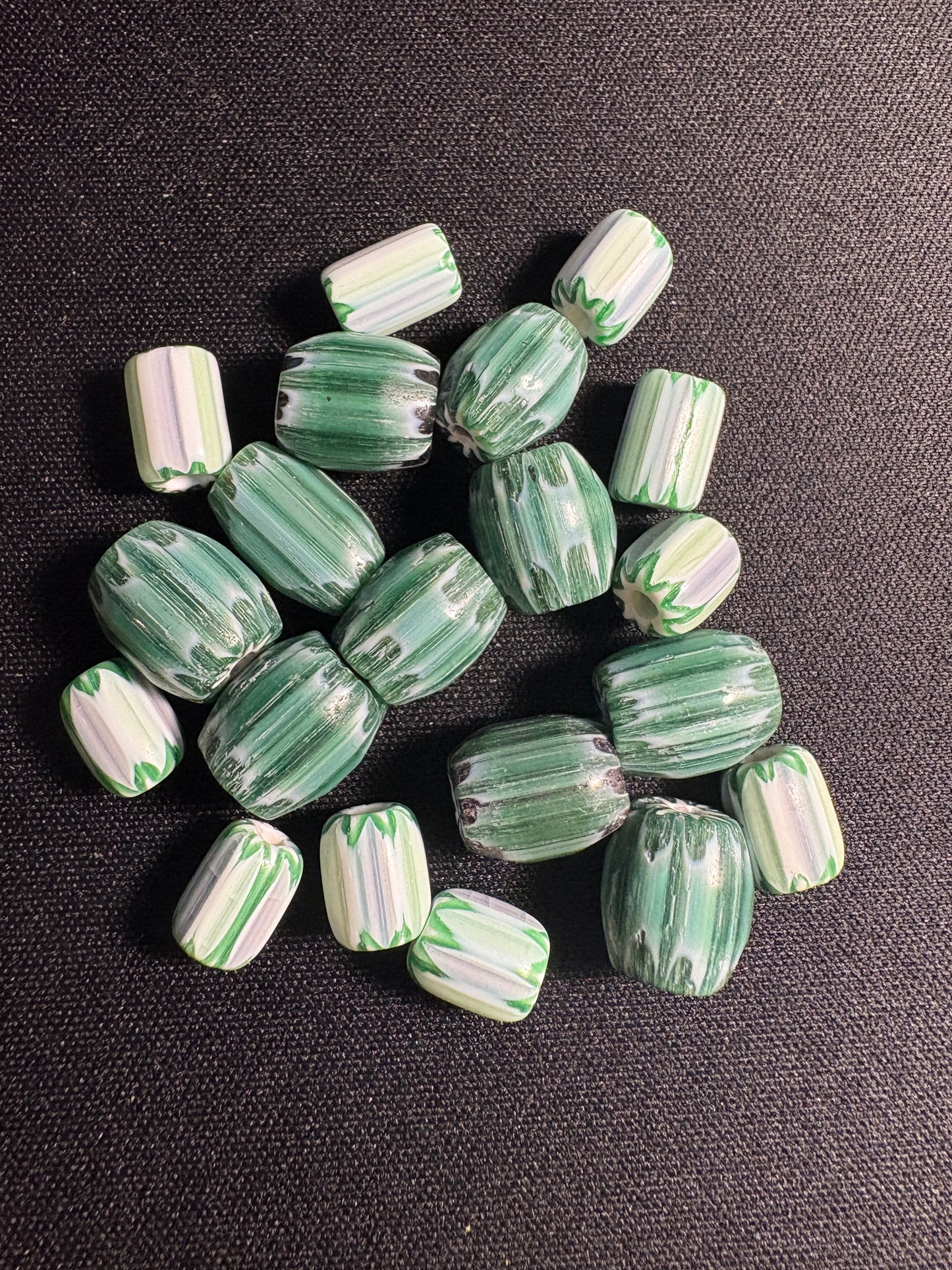 20 Green Chevron oval striped glass beads (S04)