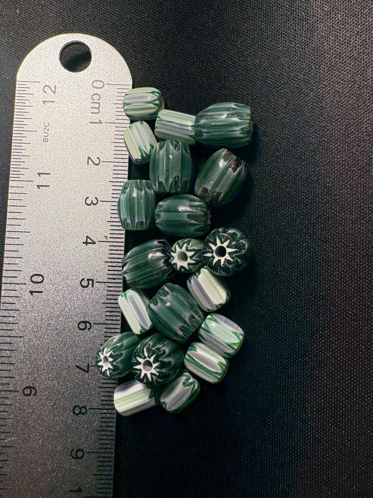 20 Green Chevron oval striped glass beads (S04)