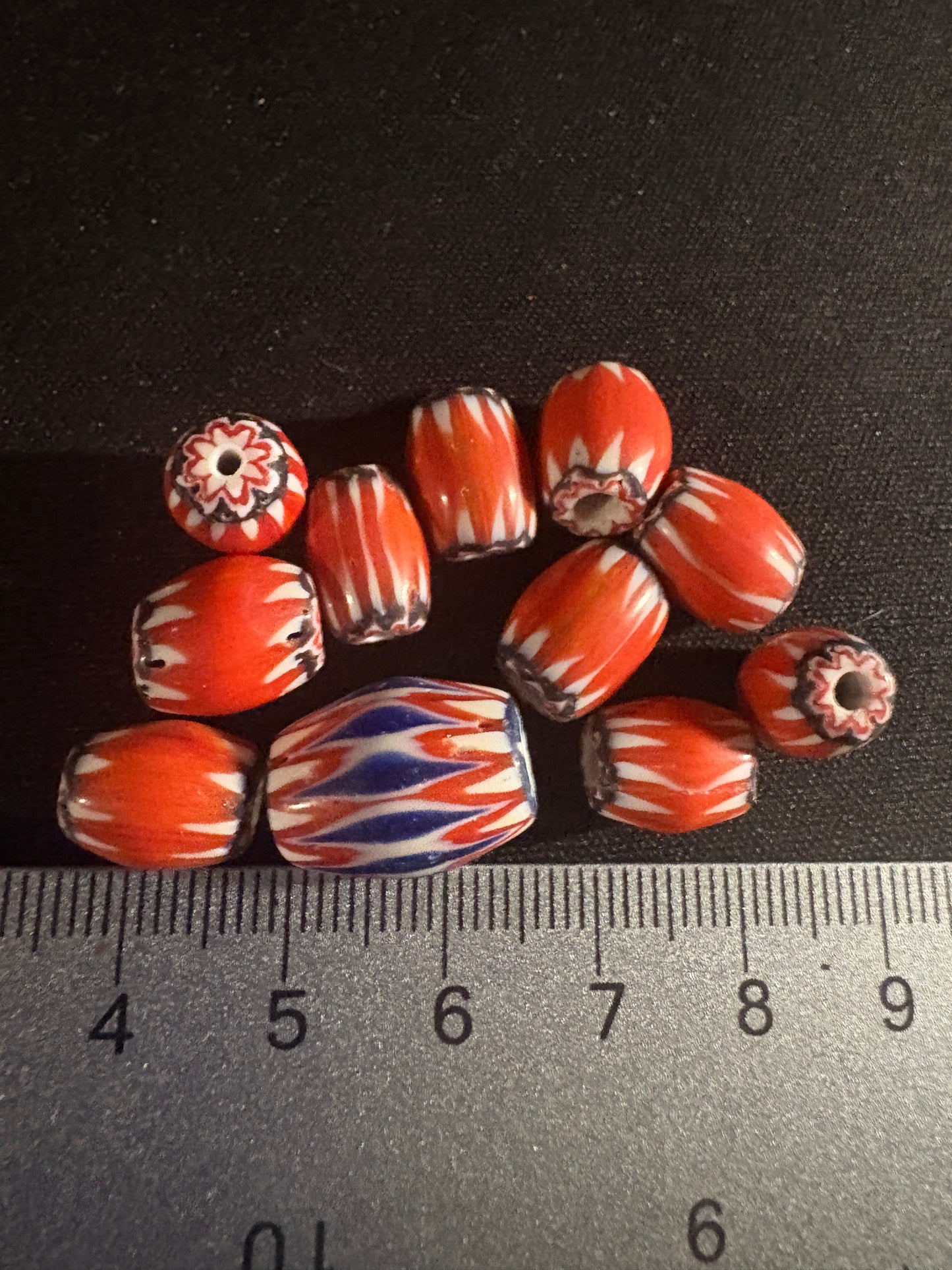 11 Red Chevron oval glass beads (S10)
