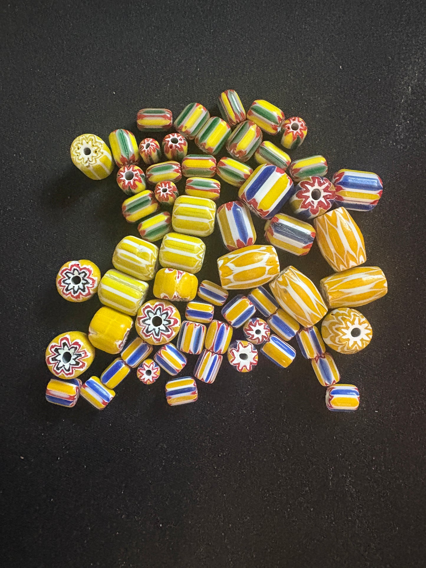 LOT - Chevron glass beads -60 Yellow Native American Beads 8-20mm (S11)
