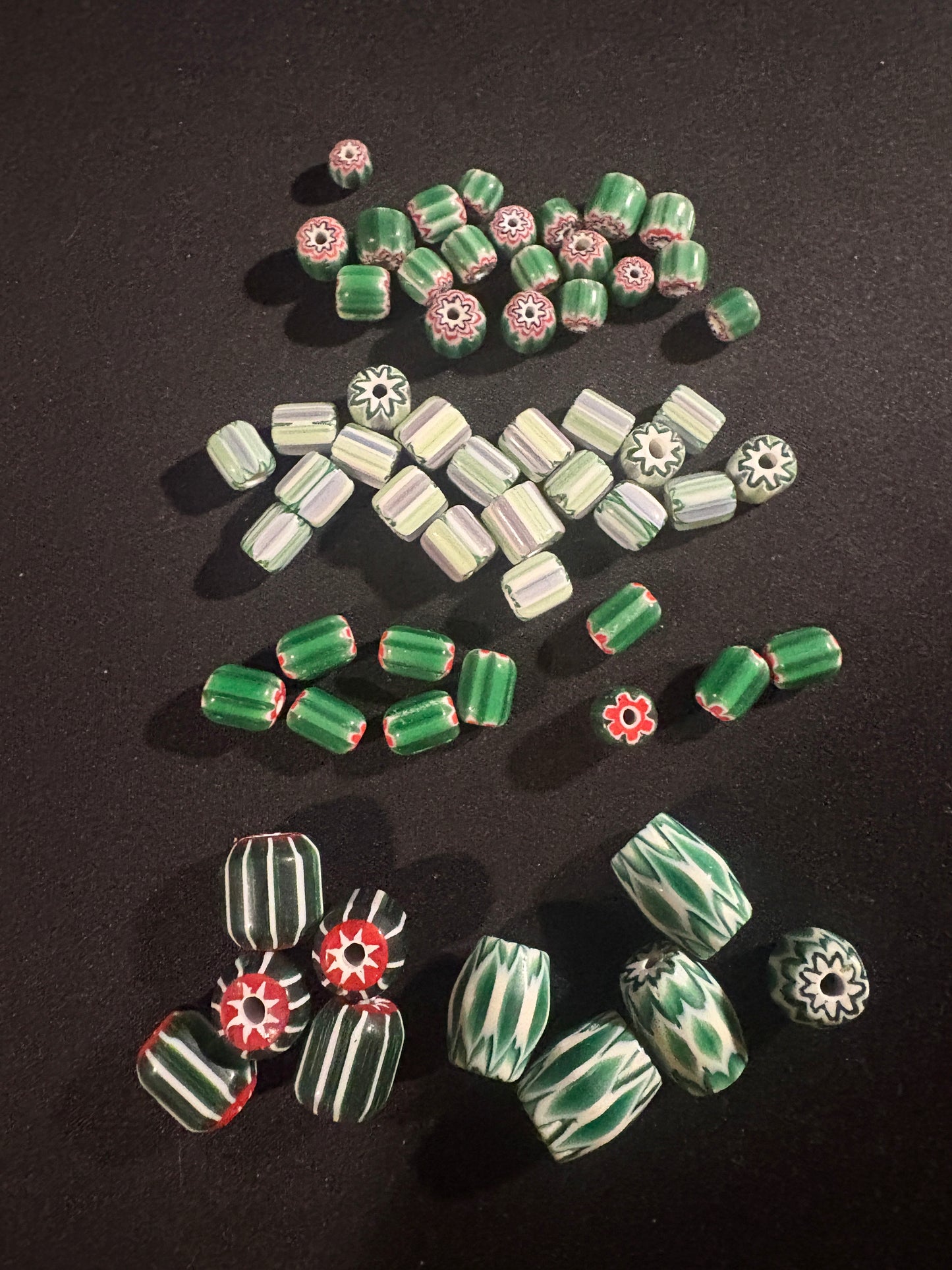 LOT - Chevron glass beads -60 Green Native American Beads 8-18mm (S15)