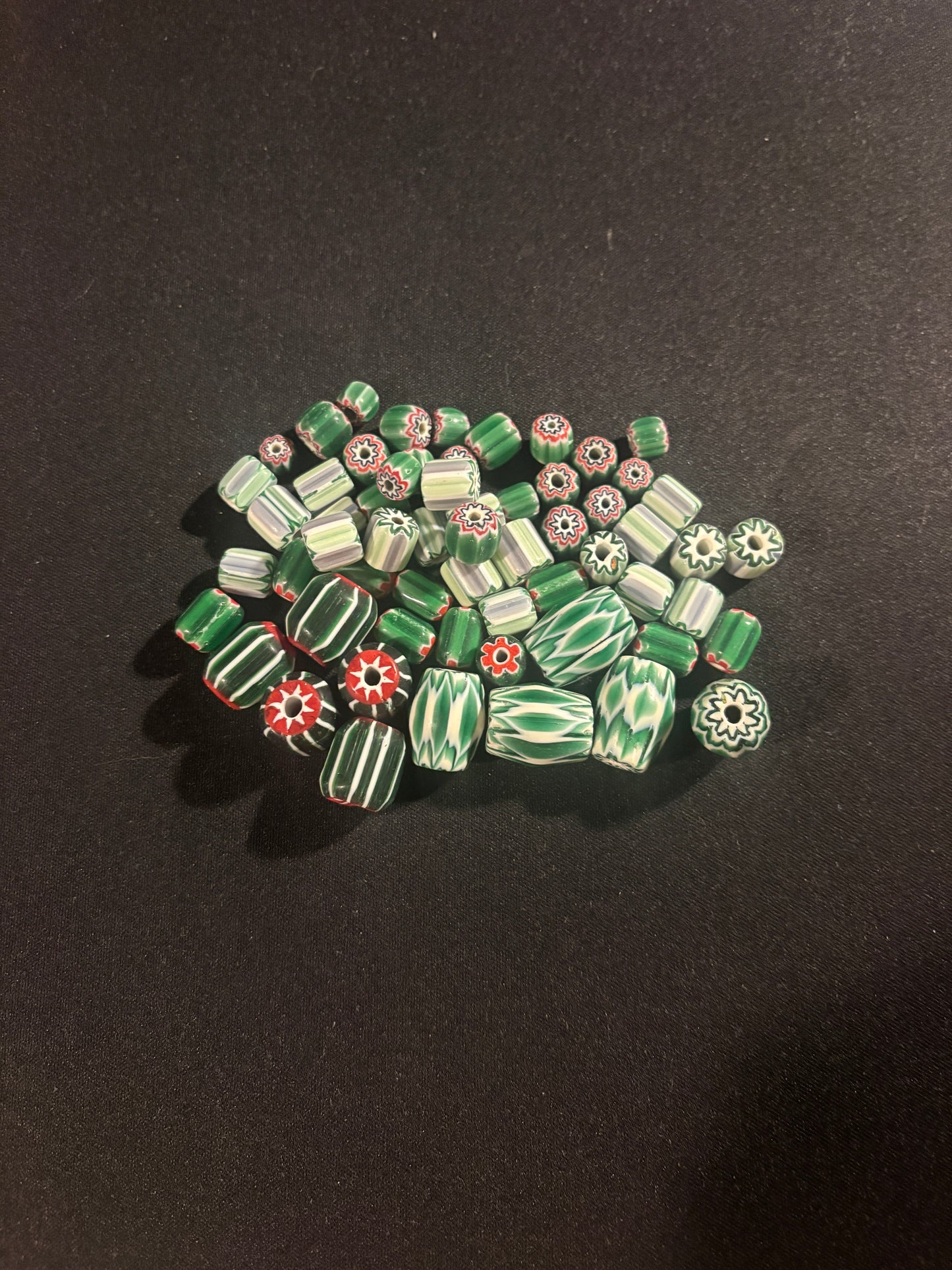 LOT - Chevron glass beads -60 Green Native American Beads 8-18mm (S15)