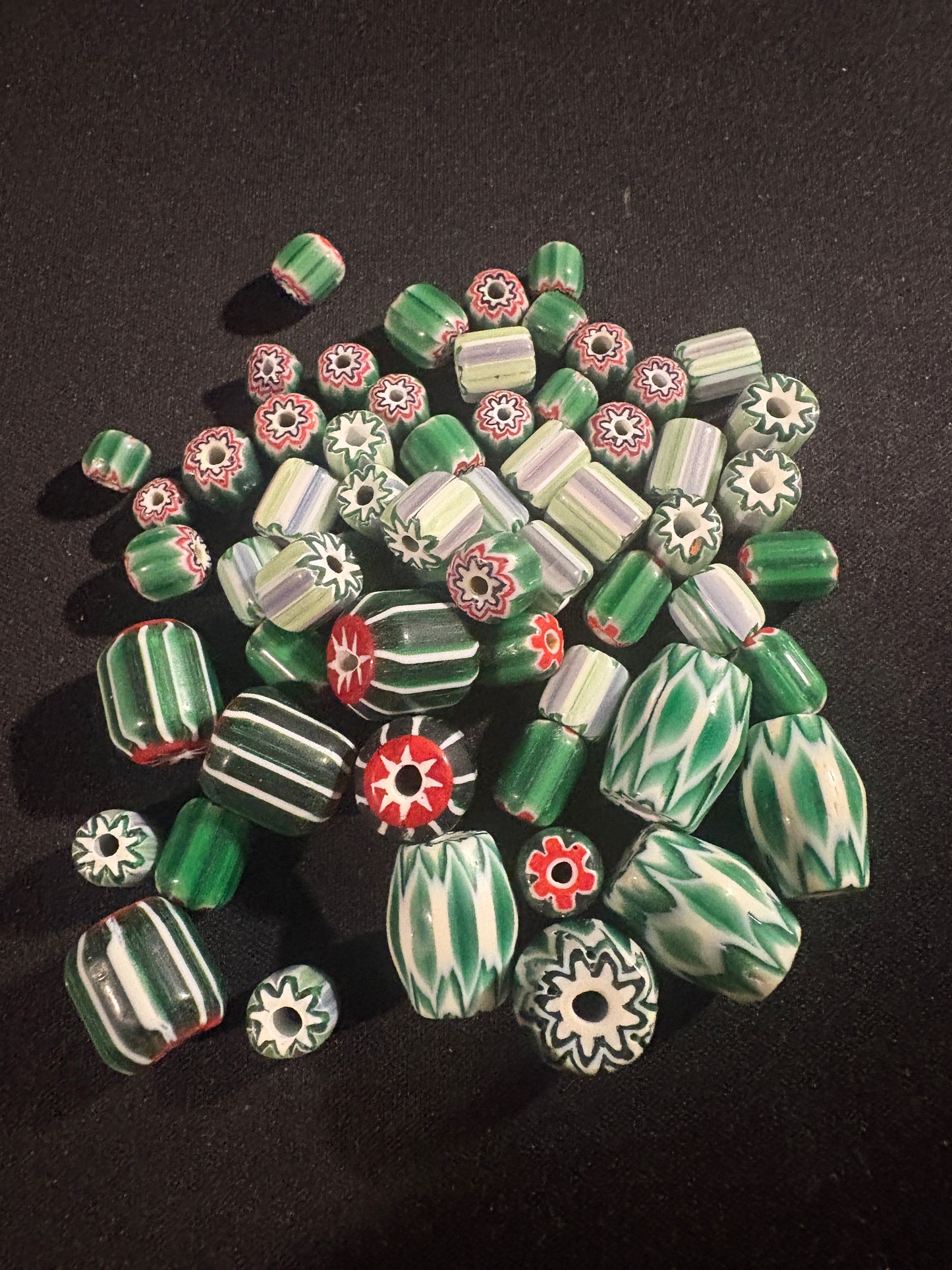 LOT - Chevron glass beads -60 Green Native American Beads 8-18mm (S15)