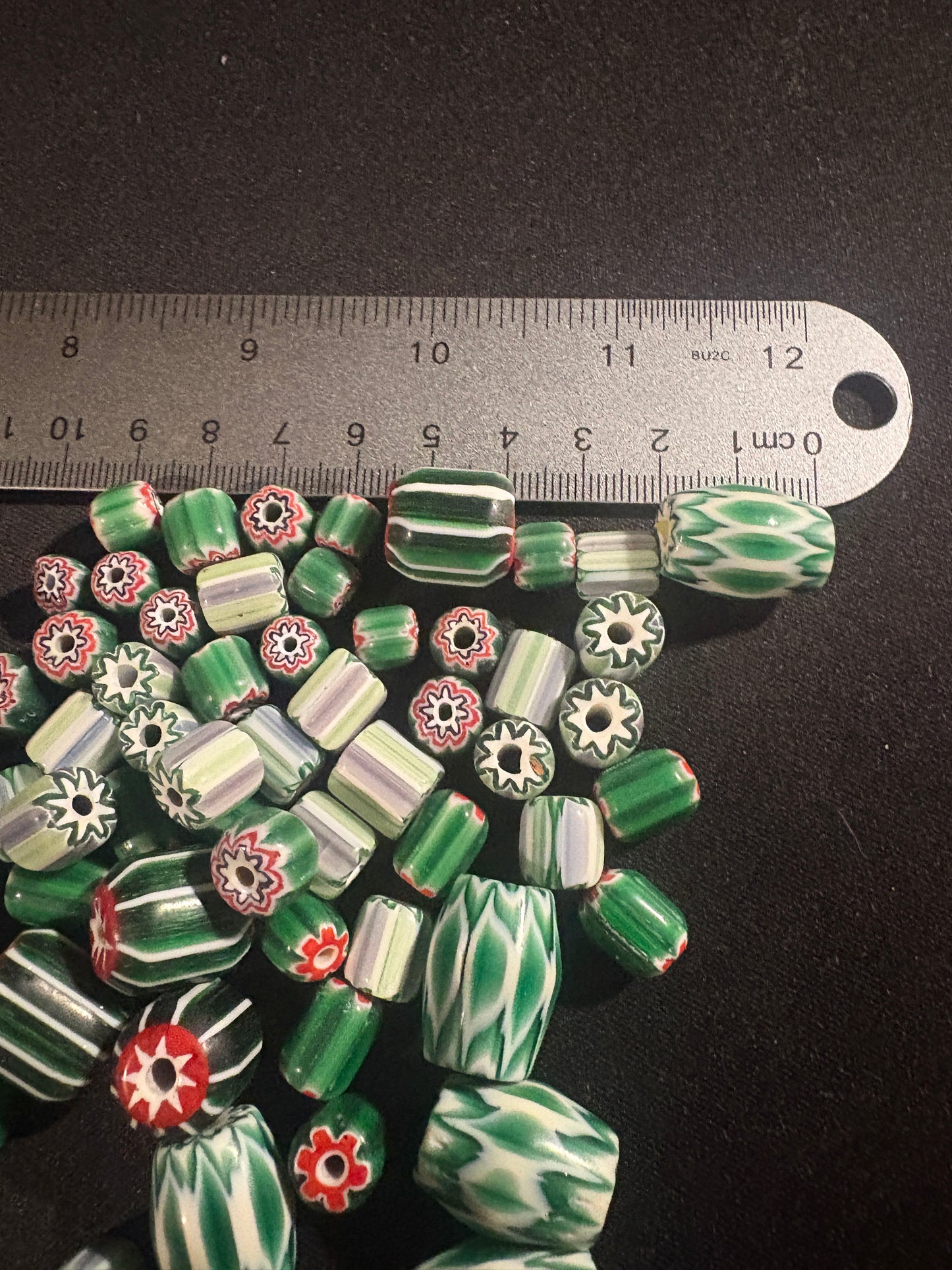 LOT - Chevron glass beads -60 Green Native American Beads 8-18mm (S15)