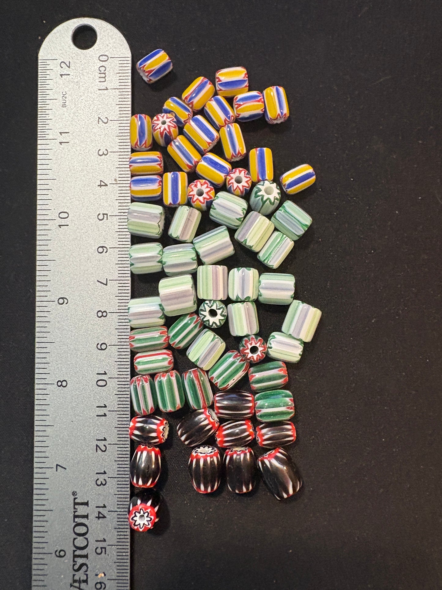 LOT - Chevron glass beads -60 Native American Trade Beads 8-12mm (S18)