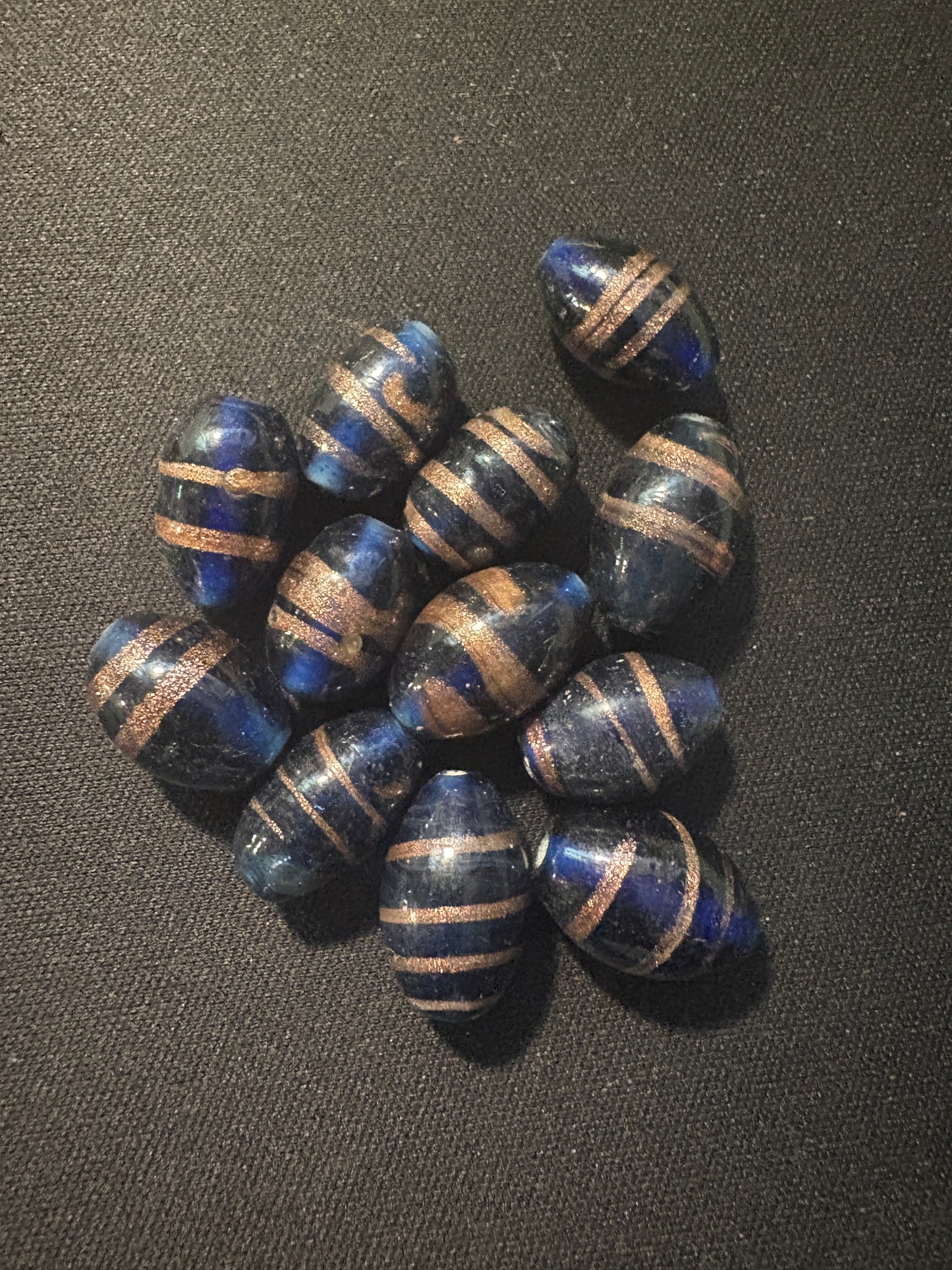 12 Swirl striped glass beads -Fancy Rare Art Deco- 14mm [S117)