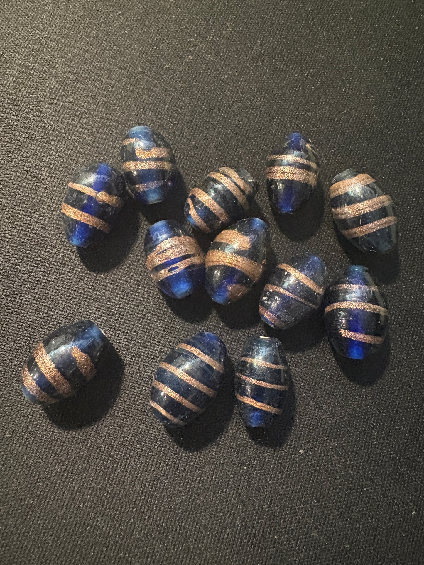 12 Swirl striped glass beads -Fancy Rare Art Deco- 14mm [S117)