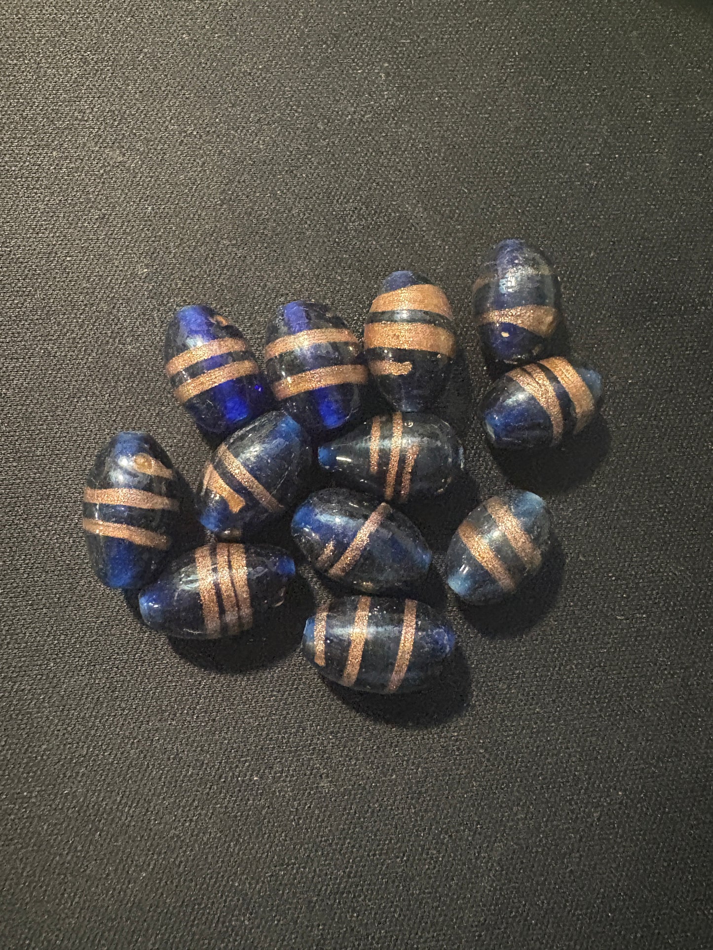 12 Swirl striped glass beads -Fancy Rare Art Deco- 14mm [S117)