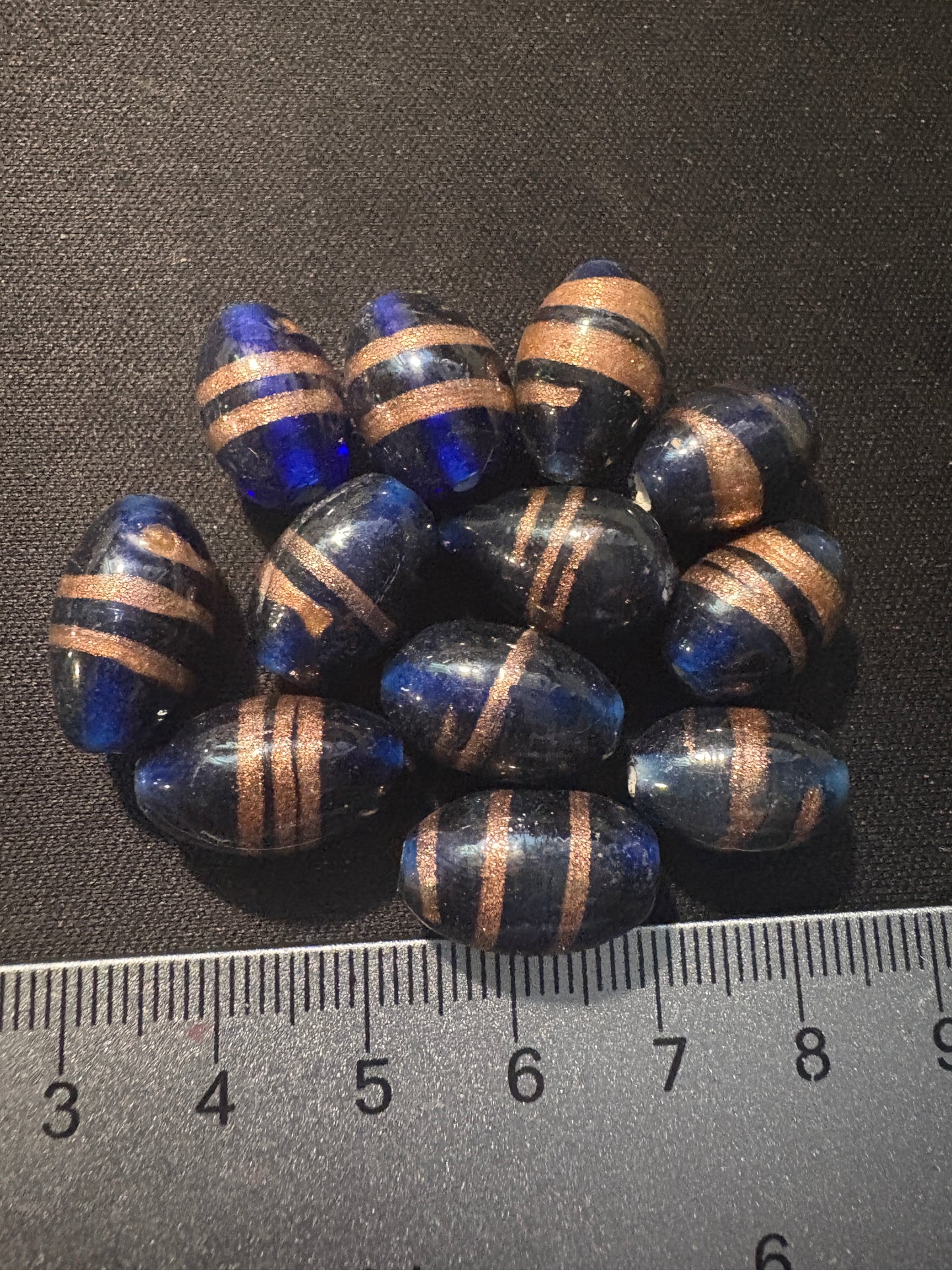 12 Swirl striped glass beads -Fancy Rare Art Deco- 14mm [S117)
