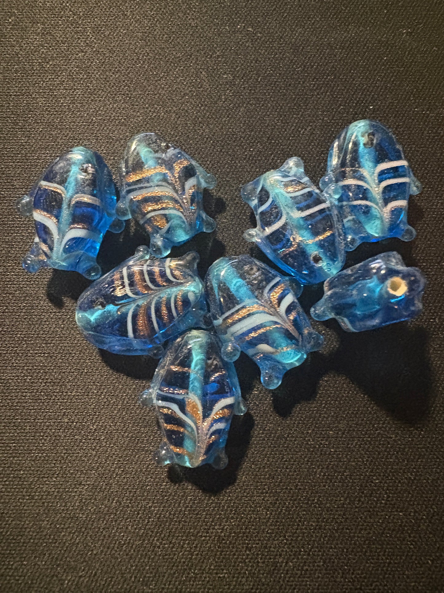 8 blue transparent FISH Bead feather striped glass beads (S128) 20mm