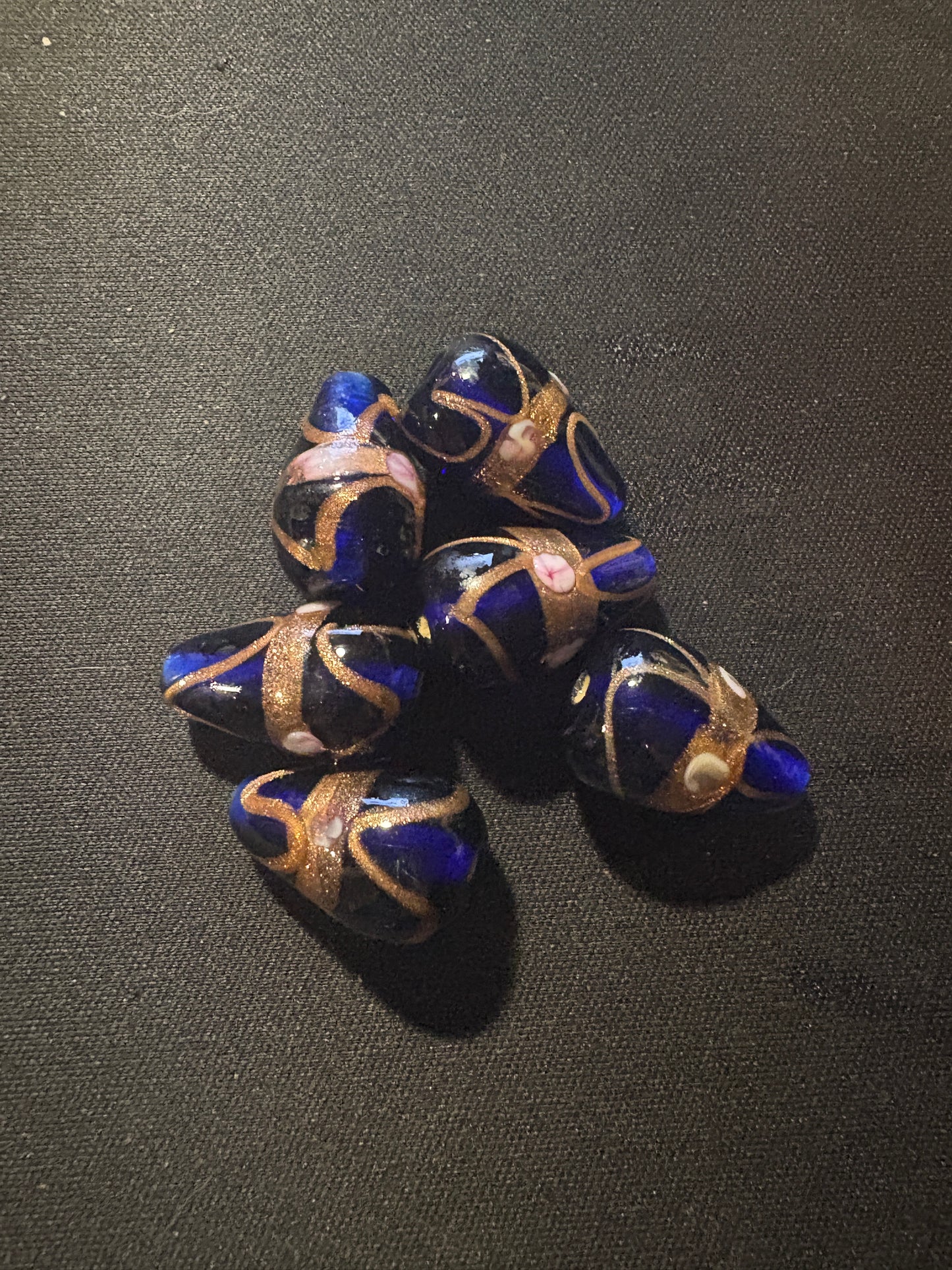 6 Wedding Cake Dark gold foil glass beads (s121)- Fancy 20mm