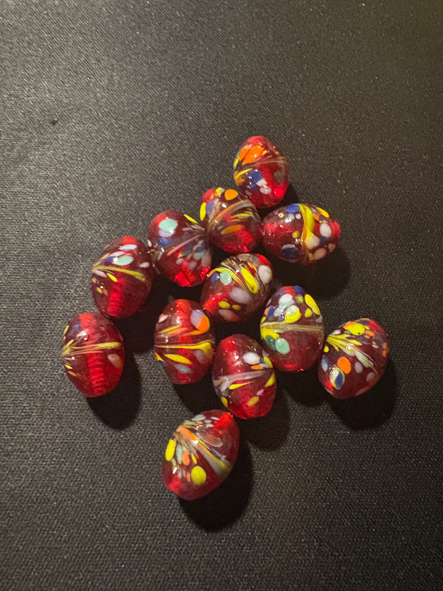 12 Fancy glass beads oval (S22)- Fancy Rare Art Deco Red- 15mm