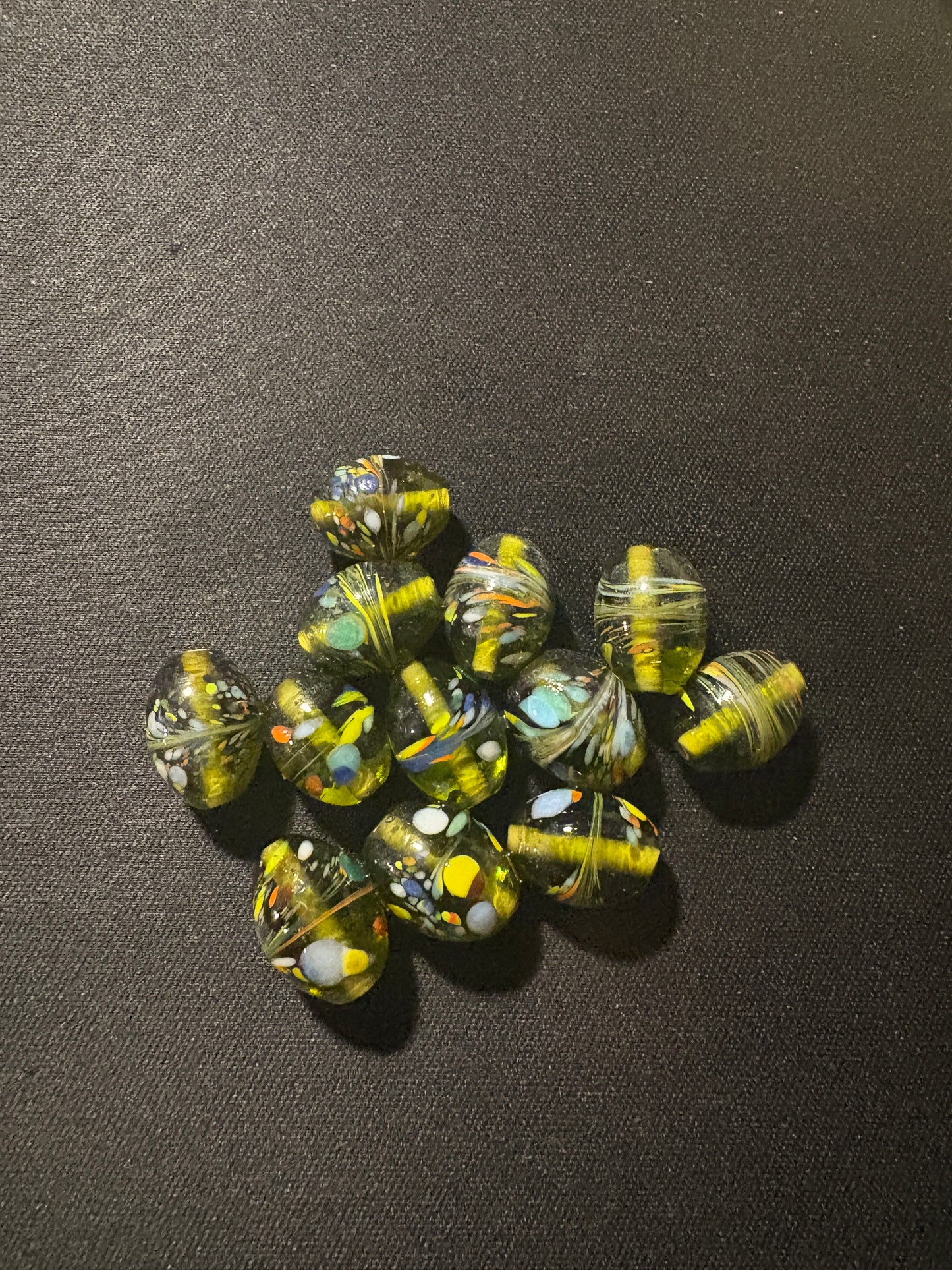 12 Fancy glass beads oval (S23)- Fancy Rare Art Deco Green 15mm