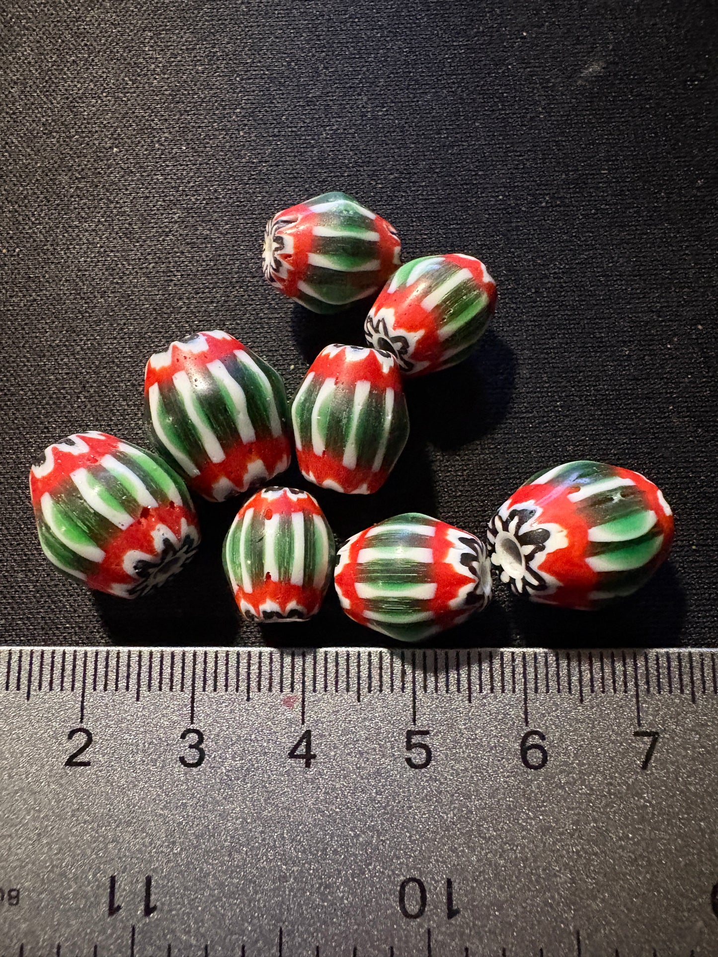 8 Chevrons striped glass beads (s173)- 10-12mm