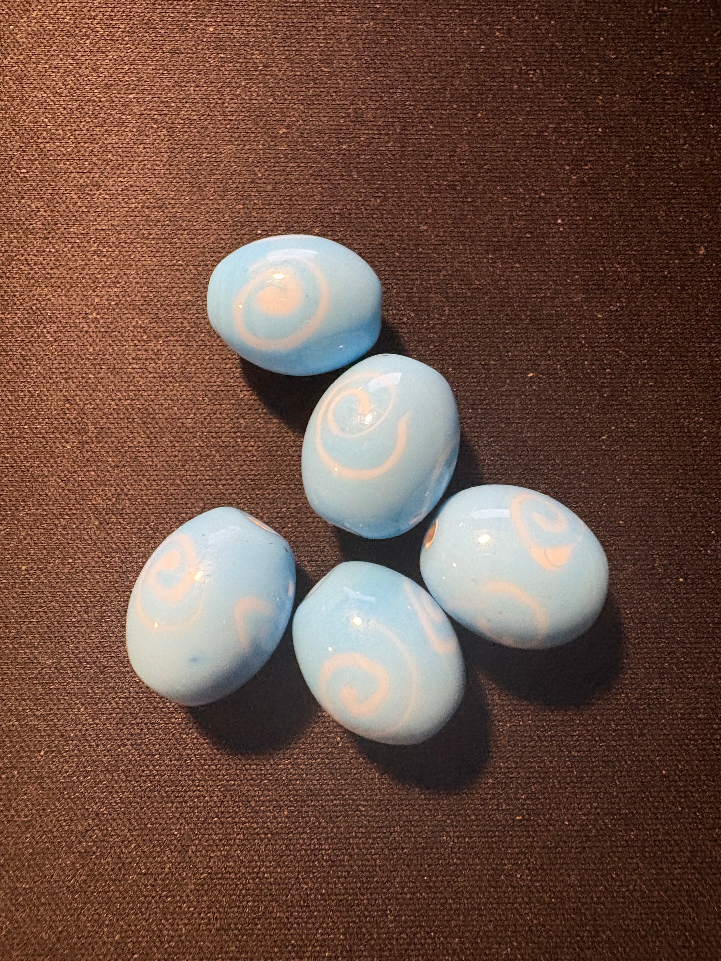 5 Zen Swirl glass beads (s300)- Fancy Rare Art Deco- 18mm