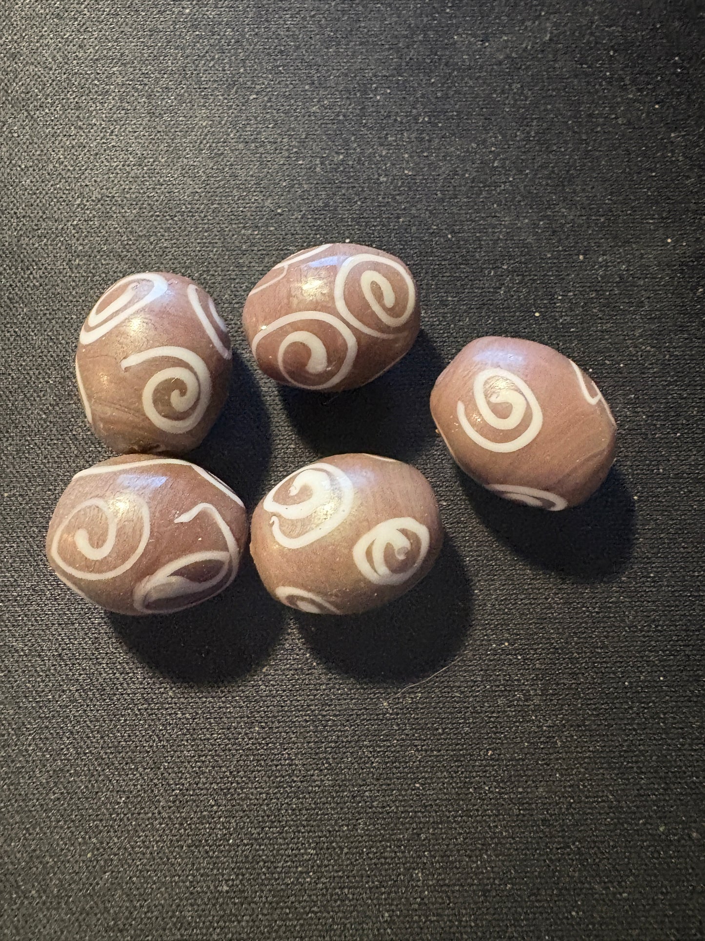 5 Zen Swirl glass beads (s135)- Fancy Rare Art Deco - 15mm