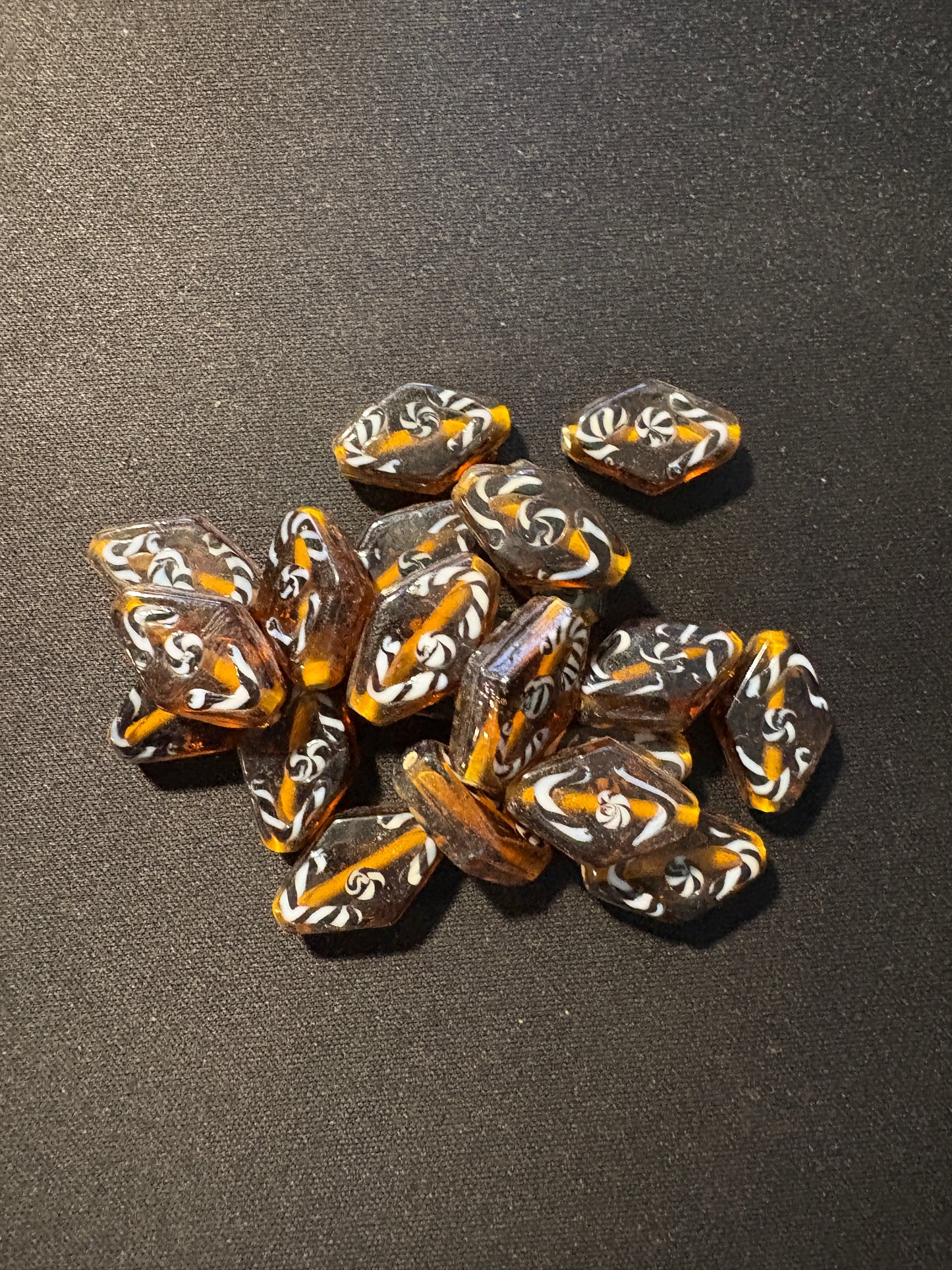 20 glass trade beads - (S137) Flat swirl design Fancy Rare - 18x4mm