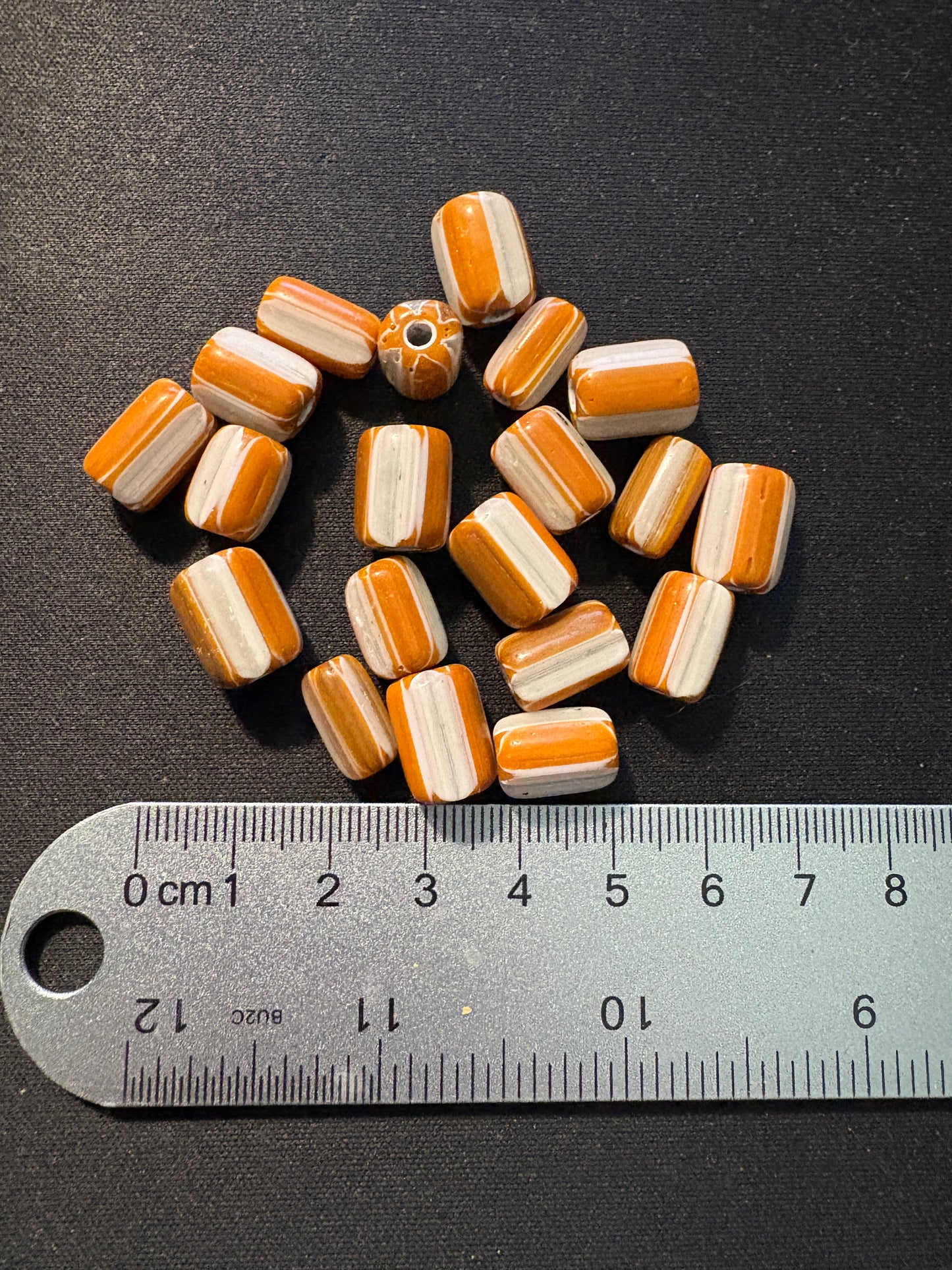 20 Chevrons striped glass beads - 10mm Fancy Vintage (S138)