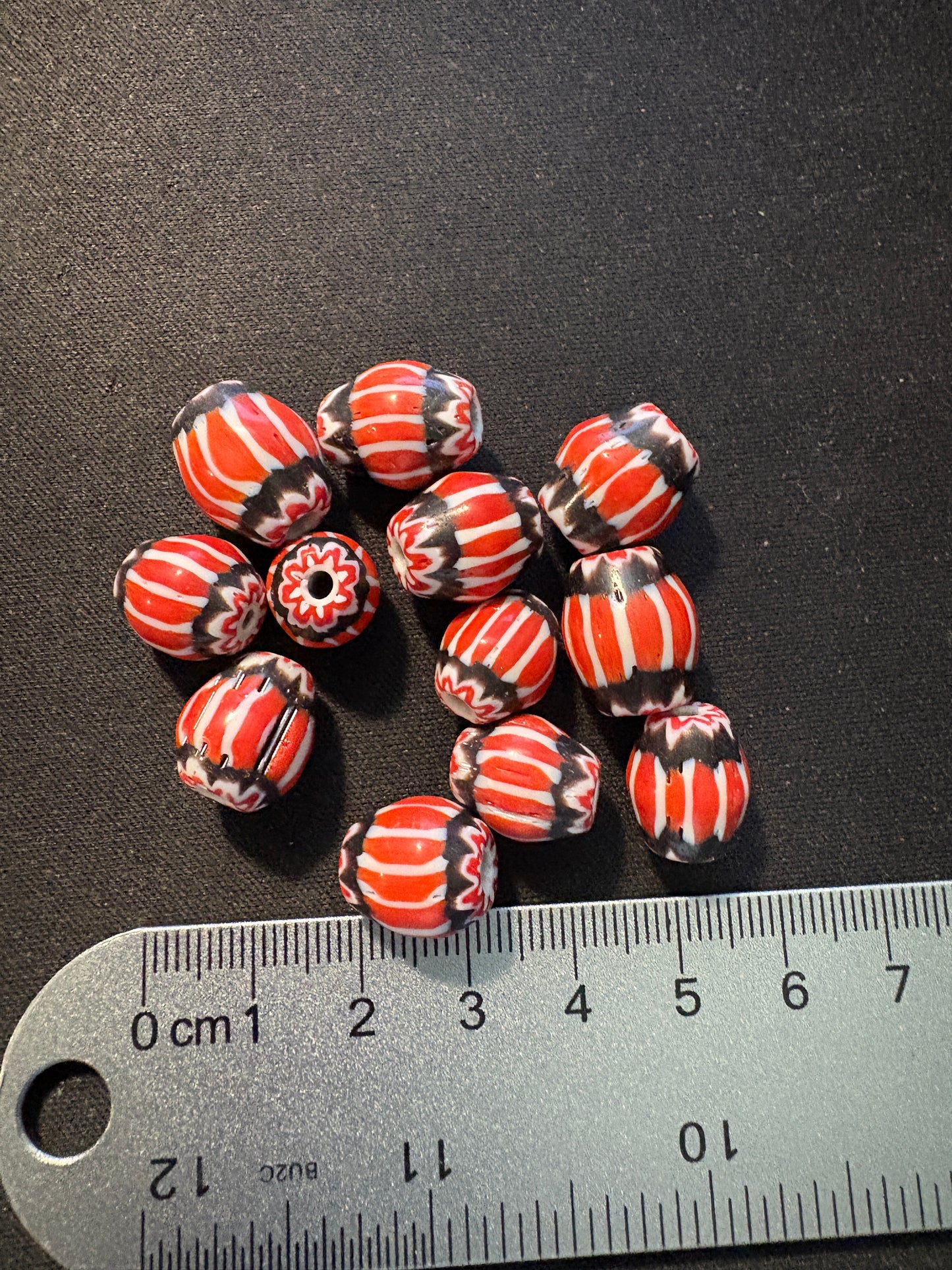 12 Red Chevrons striped glass beads - 10-15mm Fancy (S182)