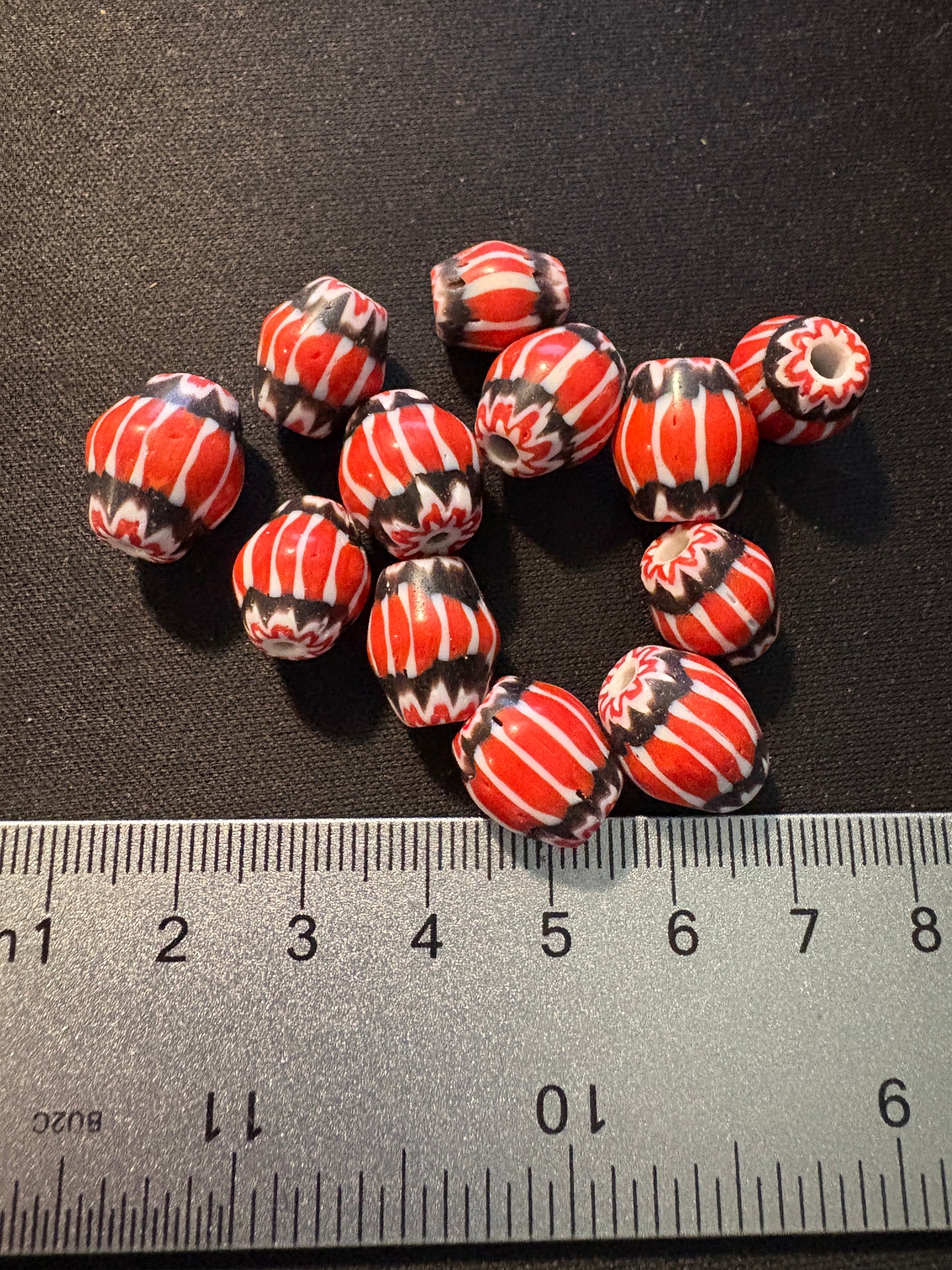 12 Red Chevrons striped glass beads - 10-15mm Fancy (S182)