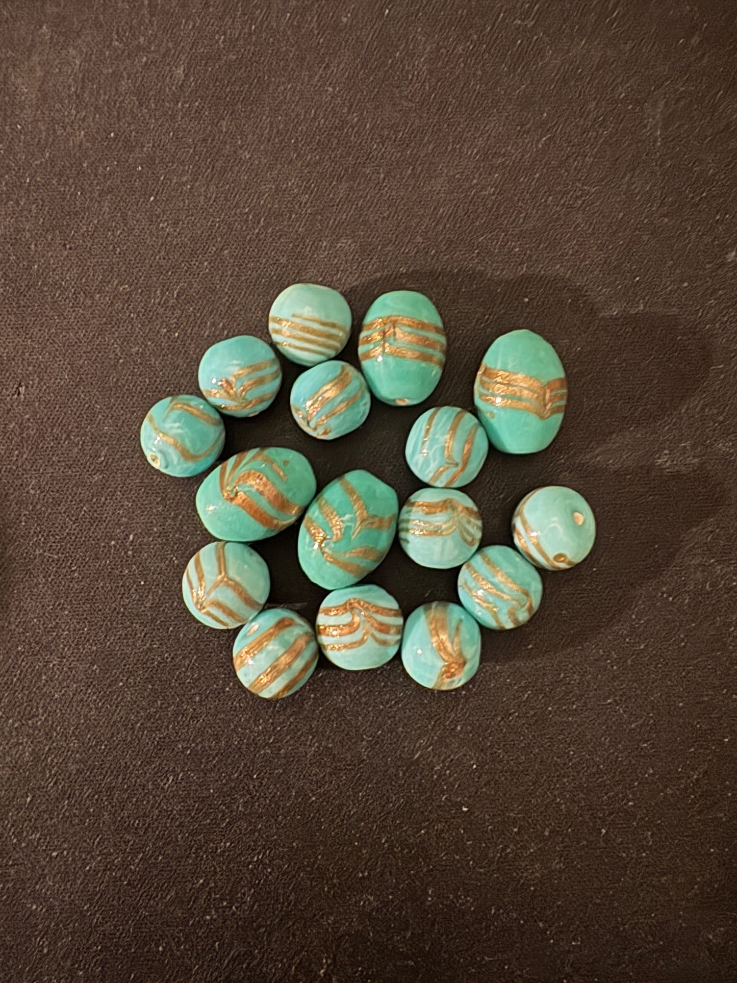 16 turquoise gold swirl matched glass beads (S304)- Fancy- 10-15mm