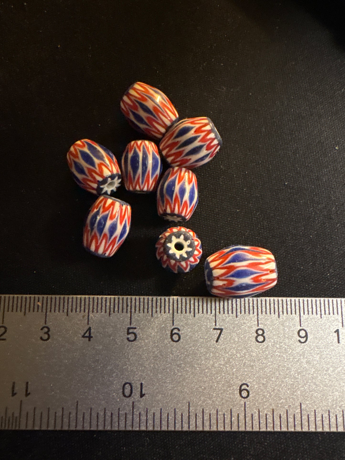 8 Vintage Chevron glass beads - Medium Size - Indian Native American (S02)