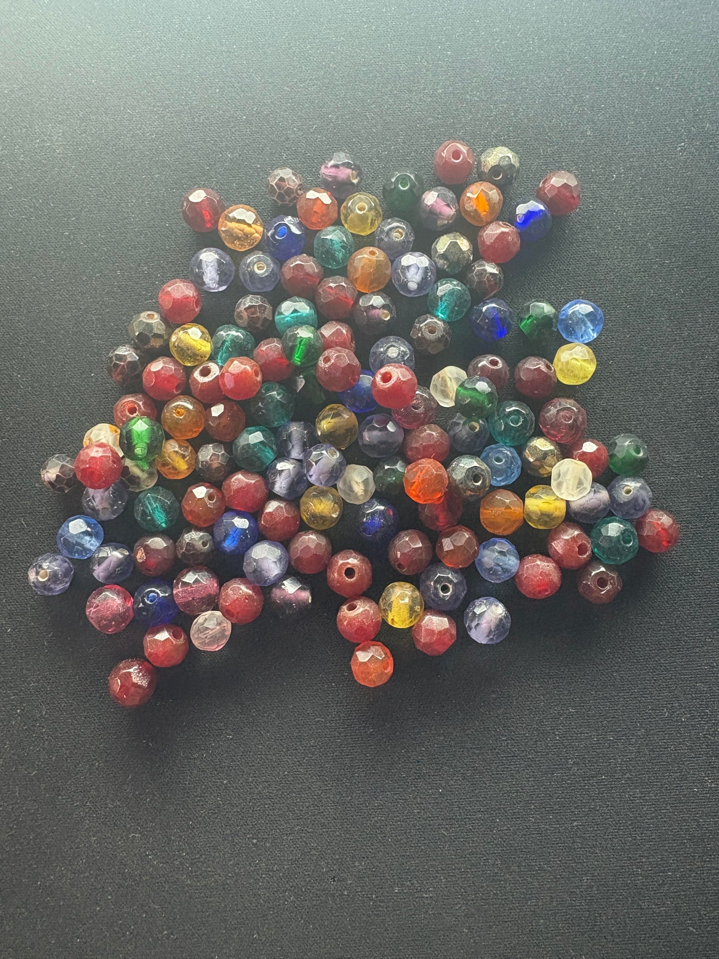 100g Glass beads (S1241)- facetted glass beads- 8mm