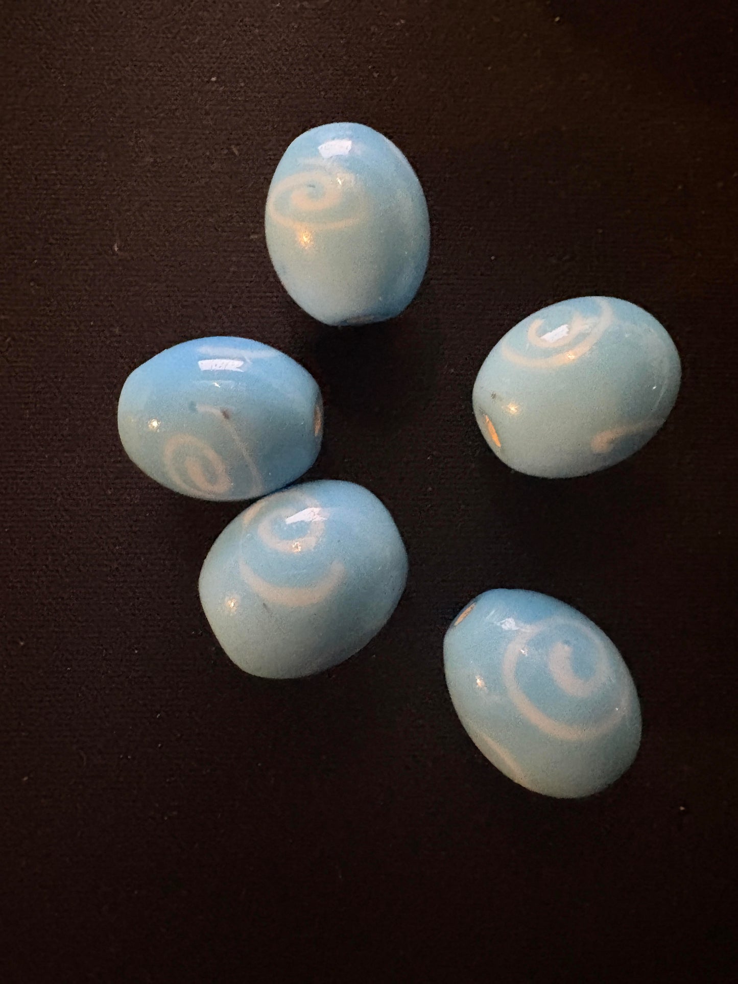 5 Zen Swirl glass beads (s300)- Fancy Rare Art Deco- 18mm