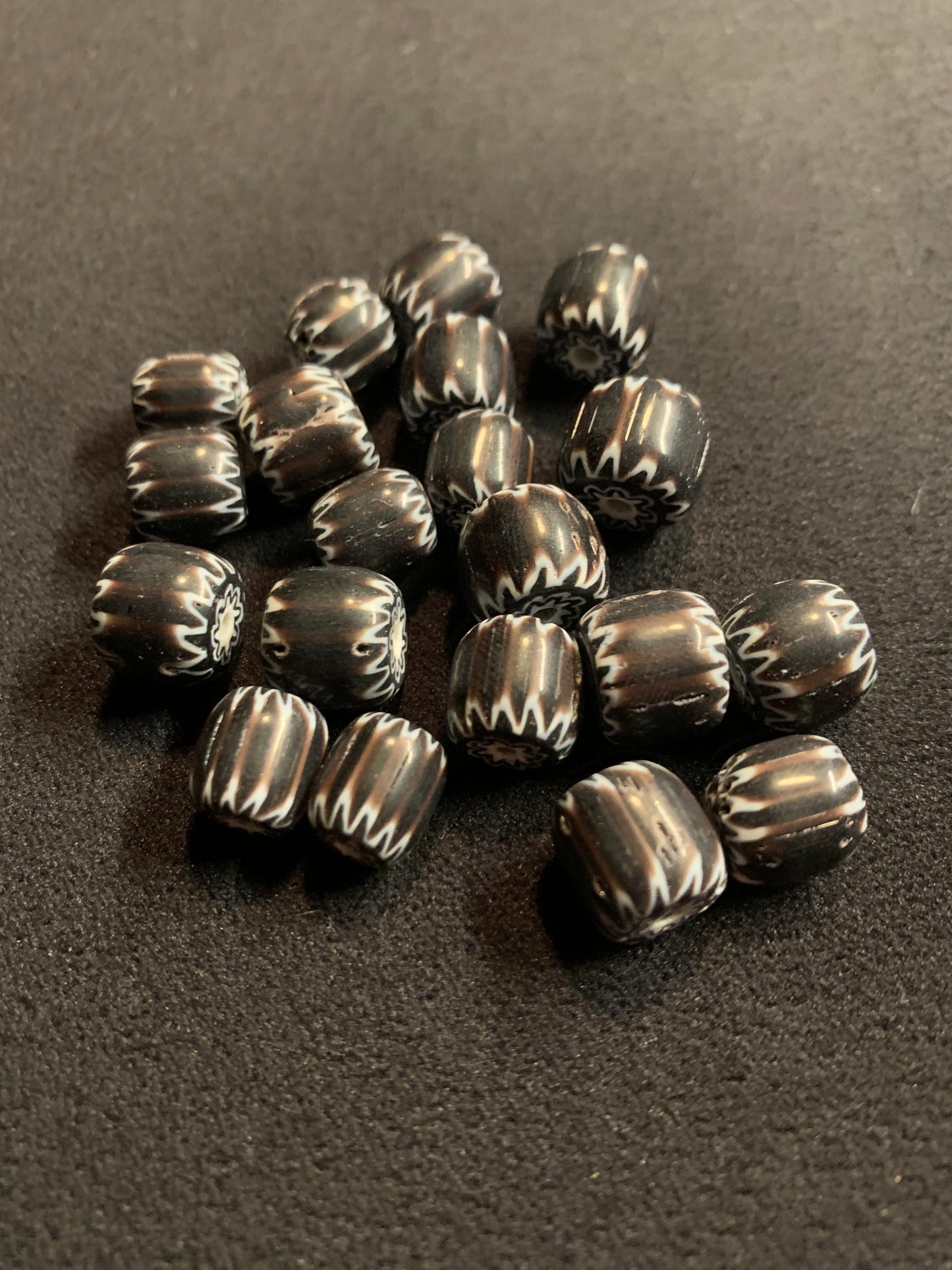 Chevron - Style Vintage Indian Glass Beads - 20 Handmade Fancy Beads [BJ0099]