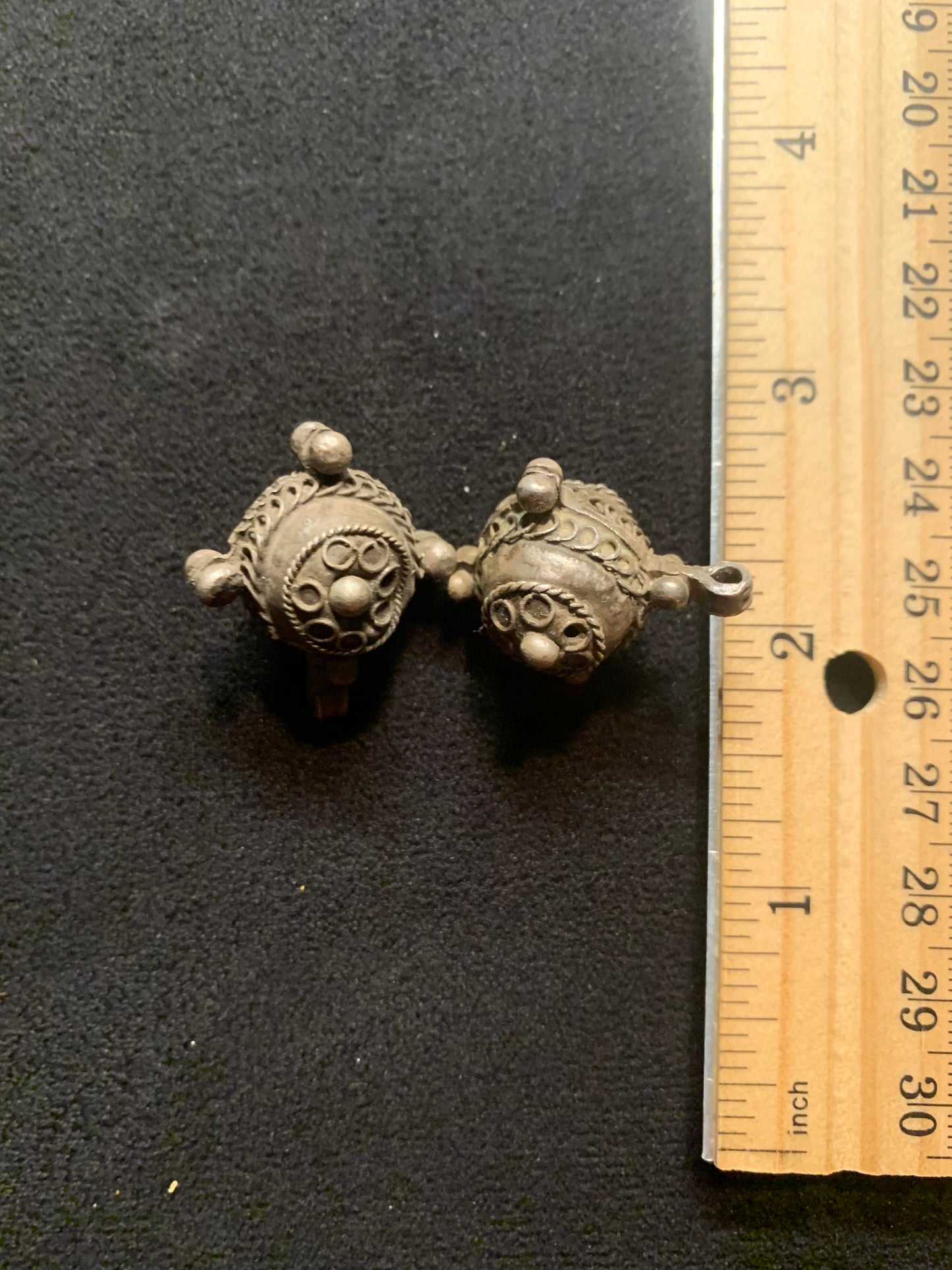 2 Authentic Afghan Silver Beads [BJ0108]