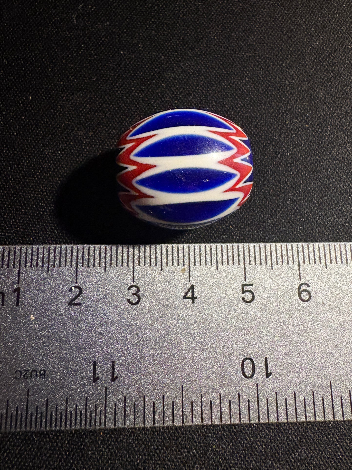 Large Chevron - Vintage Glass Bead -25mm  [S18]