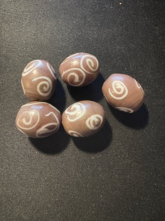 5 Zen Swirl glass beads (s135)- Fancy Rare Art Deco - 15mm