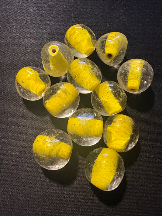 12 Yellow glass beads (s143)- Fancy Rare Art Deco- 15mm