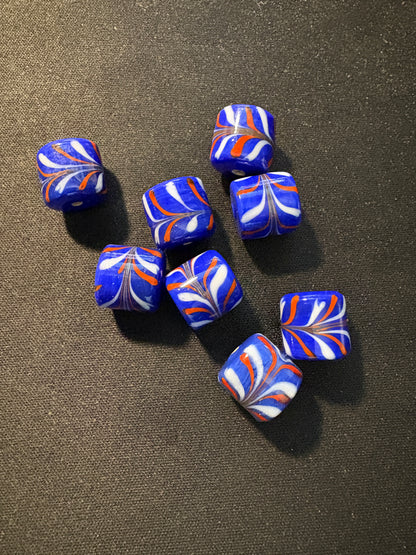 8 glass beads -  (S303) feather design Fancy blue- 13mm