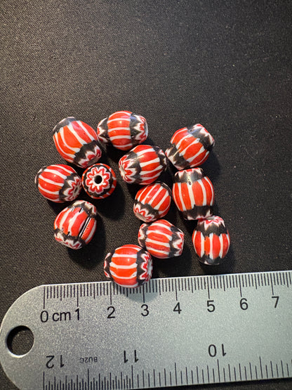 12 Red Chevrons striped glass beads - 10-15mm Fancy (S182)
