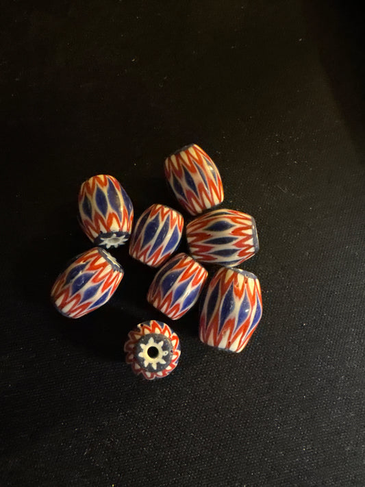 8 Vintage Chevron glass beads - Medium Size - Indian Native American (S02)